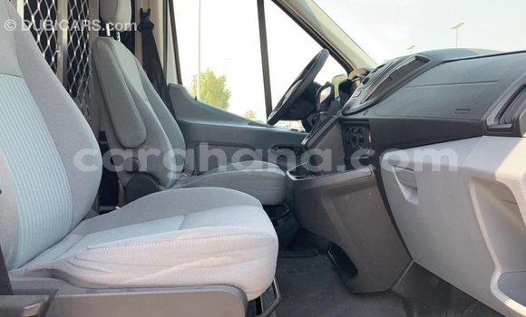 Sayi Imported FORD MUSTANG White Mota in Import - Dubai a Ashanti Sayi Imported FORD MUSTANG White Mota in Import - Dubai a Ashanti