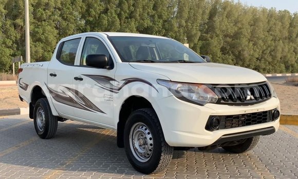 Buy Import Mitsubishi L200 White Car in Import - Dubai in Ashanti Buy Import Mitsubishi L200 White Car in Import - Dubai in Ashanti