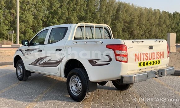 Buy Import Mitsubishi L200 White Car in Import - Dubai in Ashanti Buy Import Mitsubishi L200 White Car in Import - Dubai in Ashanti