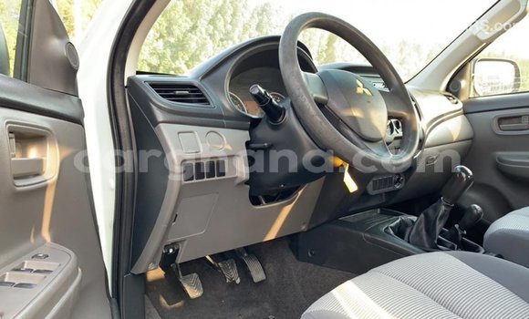 Buy Import Mitsubishi L200 White Car in Import - Dubai in Ashanti Buy Import Mitsubishi L200 White Car in Import - Dubai in Ashanti