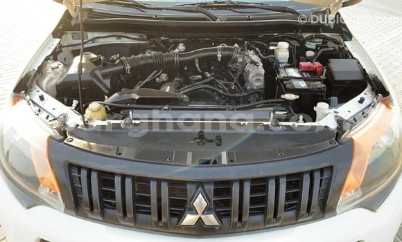 Buy Import Mitsubishi L200 White Car in Import - Dubai in Ashanti Buy Import Mitsubishi L200 White Car in Import - Dubai in Ashanti