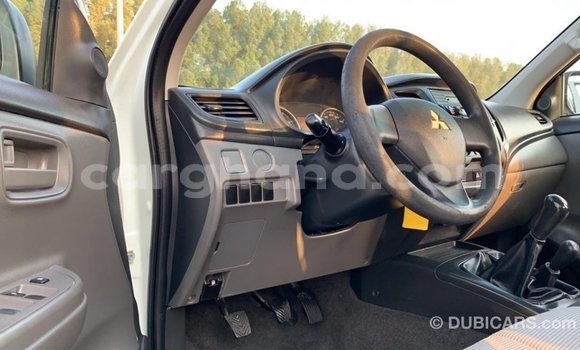 Ra Imported Mitsubishi L200 funfun Ọkọ̀ in Import - Dubai ni Ashanti Ra Imported Mitsubishi L200 funfun Ọkọ̀ in Import - Dubai ni Ashanti