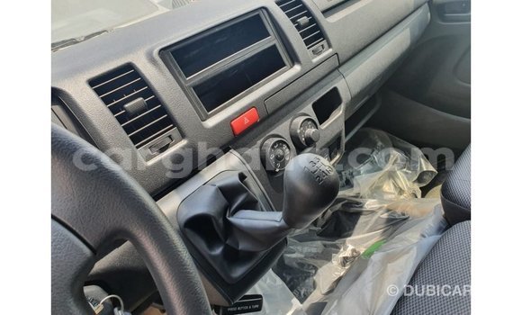 Sayi Imported Toyota Hiace White Mota in Import - Dubai a Ashanti Sayi Imported Toyota Hiace White Mota in Import - Dubai a Ashanti