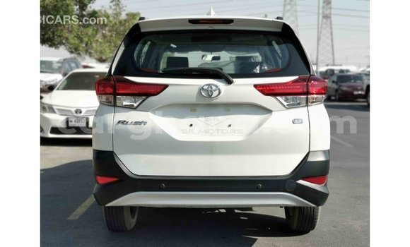 Ra Imported Toyota Rush funfun Ọkọ̀ in Import - Dubai ni Ashanti Ra Imported Toyota Rush funfun Ọkọ̀ in Import - Dubai ni Ashanti