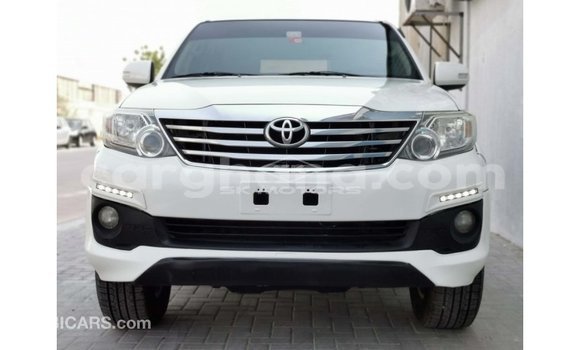 Buy Import Toyota Fortuner White Car in Import - Dubai in Ashanti Buy Import Toyota Fortuner White Car in Import - Dubai in Ashanti