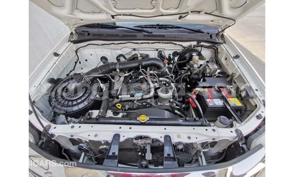 Buy Import Toyota Fortuner White Car in Import - Dubai in Ashanti Buy Import Toyota Fortuner White Car in Import - Dubai in Ashanti