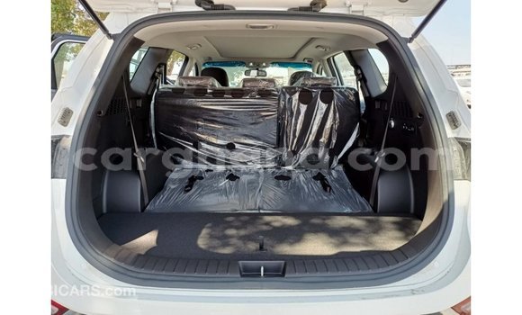 Sayi Imported Hyundai Santa Fe White Mota in Import - Dubai a Ashanti Sayi Imported Hyundai Santa Fe White Mota in Import - Dubai a Ashanti