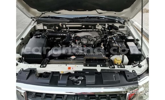 Sayi Imported Mitsubishi Pajero White Mota in Import - Dubai a Ashanti Sayi Imported Mitsubishi Pajero White Mota in Import - Dubai a Ashanti