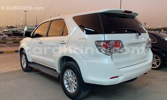 Ra Imported Toyota Fortuner funfun Ọkọ̀ in Import - Dubai ni Ashanti Ra Imported Toyota Fortuner funfun Ọkọ̀ in Import - Dubai ni Ashanti