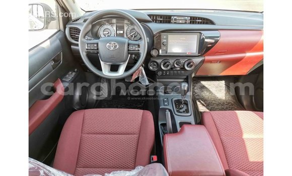 Sayi Imported Toyota Hilux White Mota in Import - Dubai a Ashanti Sayi Imported Toyota Hilux White Mota in Import - Dubai a Ashanti