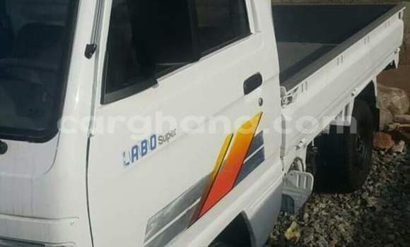 Ra Àlòkù Daewoo Lanos funfun Ọkọ̀ in Sekondi–Takoradi Metropolitan ni Oorun Ra Àlòkù Daewoo Lanos funfun Ọkọ̀ in Sekondi–Takoradi Metropolitan ni Oorun