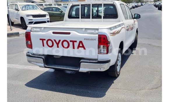 Buy Import Toyota Hilux White Car in Import - Dubai in Ashanti Buy Import Toyota Hilux White Car in Import - Dubai in Ashanti