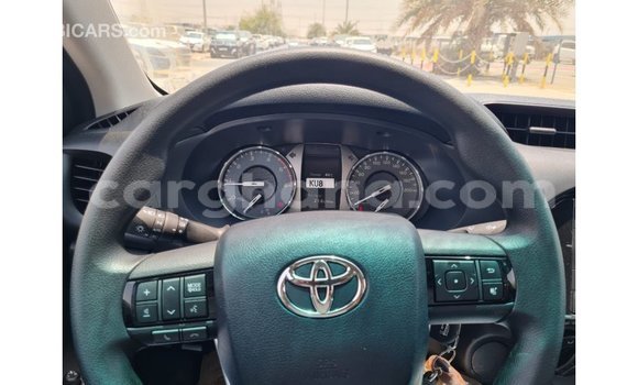 Buy Import Toyota Hilux White Car in Import - Dubai in Ashanti Buy Import Toyota Hilux White Car in Import - Dubai in Ashanti