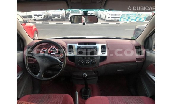 Ra Imported Toyota Hilux funfun Ọkọ̀ in Import - Dubai ni Ashanti Ra Imported Toyota Hilux funfun Ọkọ̀ in Import - Dubai ni Ashanti