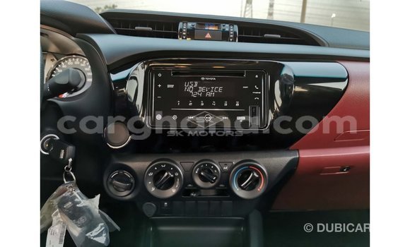 Ra Imported Toyota Hilux funfun Ọkọ̀ in Import - Dubai ni Ashanti Ra Imported Toyota Hilux funfun Ọkọ̀ in Import - Dubai ni Ashanti