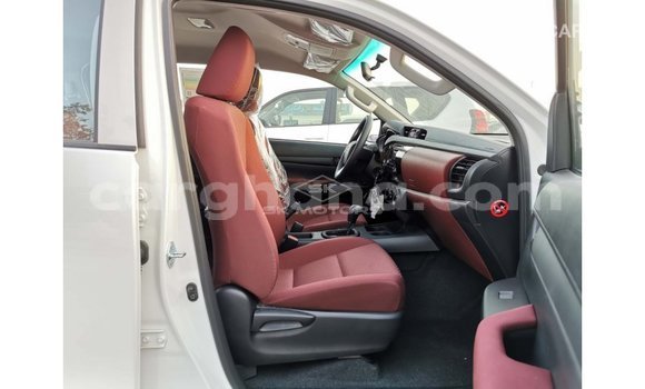 Ra Imported Toyota Hilux funfun Ọkọ̀ in Import - Dubai ni Ashanti Ra Imported Toyota Hilux funfun Ọkọ̀ in Import - Dubai ni Ashanti