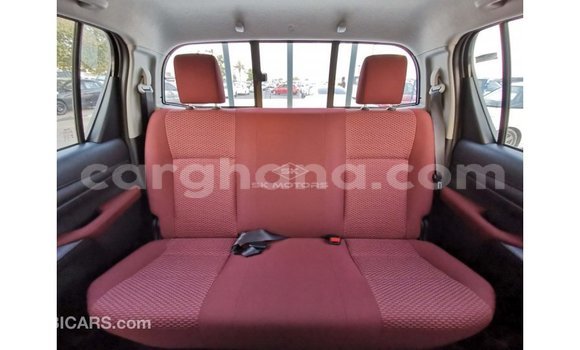 Ra Imported Toyota Hilux funfun Ọkọ̀ in Import - Dubai ni Ashanti Ra Imported Toyota Hilux funfun Ọkọ̀ in Import - Dubai ni Ashanti
