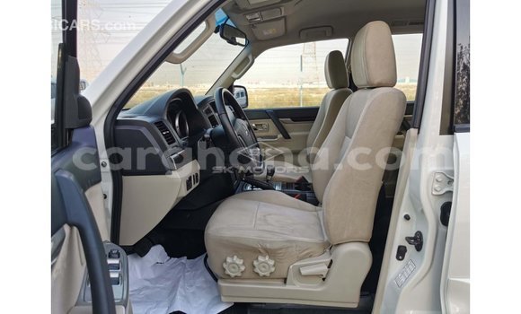 Buy Import Mitsubishi Pajero White Car in Import - Dubai in Ashanti Buy Import Mitsubishi Pajero White Car in Import - Dubai in Ashanti