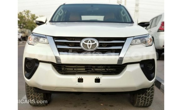 Buy Import Toyota Fortuner White Car in Import - Dubai in Ashanti Buy Import Toyota Fortuner White Car in Import - Dubai in Ashanti