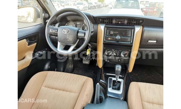 Buy Import Toyota Fortuner White Car in Import - Dubai in Ashanti Buy Import Toyota Fortuner White Car in Import - Dubai in Ashanti