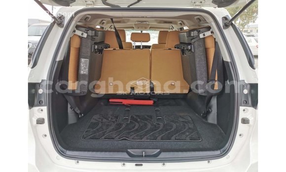 Ra Imported Toyota Fortuner funfun Ọkọ̀ in Import - Dubai ni Ashanti Ra Imported Toyota Fortuner funfun Ọkọ̀ in Import - Dubai ni Ashanti