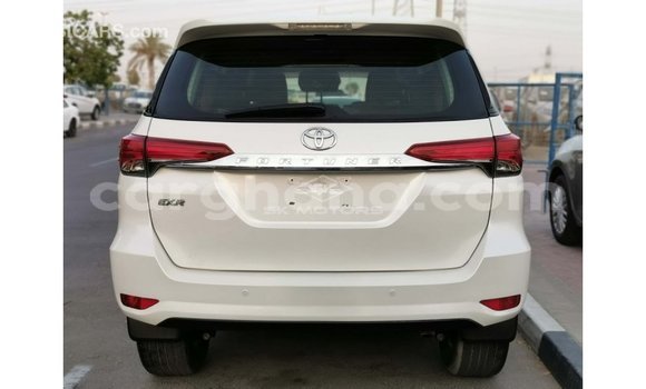 Buy Import Toyota Fortuner White Car in Import - Dubai in Ashanti Buy Import Toyota Fortuner White Car in Import - Dubai in Ashanti