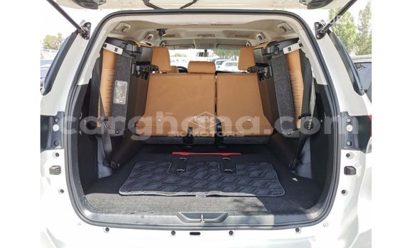 Sayi Imported Toyota Fortuner White Mota in Import - Dubai a Ashanti Sayi Imported Toyota Fortuner White Mota in Import - Dubai a Ashanti