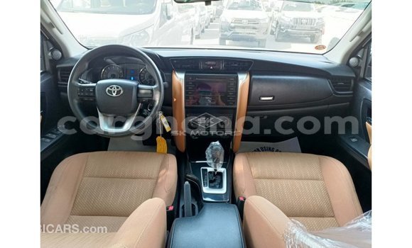 Sayi Imported Toyota Fortuner White Mota in Import - Dubai a Ashanti Sayi Imported Toyota Fortuner White Mota in Import - Dubai a Ashanti