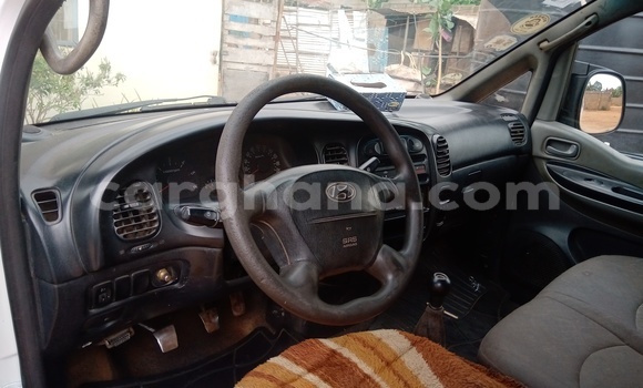 Buy Used Hyundai H1 White Car in Accra in Greater Accra Buy Used Hyundai H1 White Car in Accra in Greater Accra