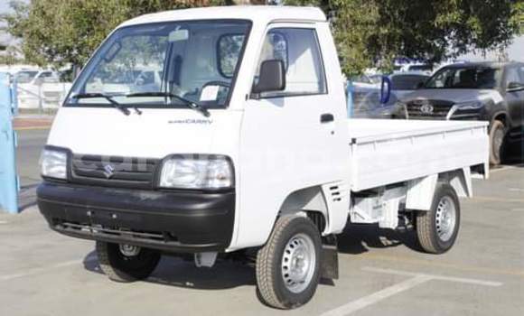Ra Àlòkù Suzuki Carry funfun Ọkọ̀ in Sekondi–Takoradi Metropolitan ni Oorun