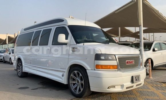 Buy Import GMC Acadia White Car in Import - Dubai in Ashanti