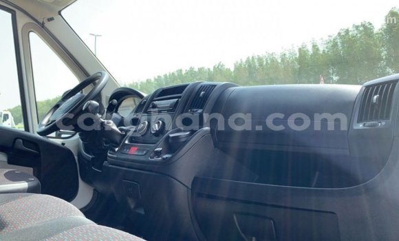 Ra Imported Peugeot 201 funfun Ọkọ̀ in Import - Dubai ni Ashanti Ra Imported Peugeot 201 funfun Ọkọ̀ in Import - Dubai ni Ashanti