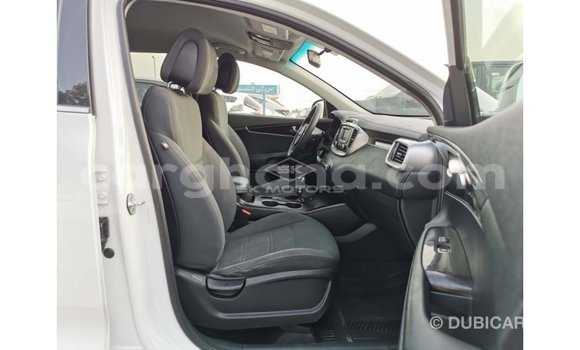 Ra Imported Kia Sorento funfun Ọkọ̀ in Import - Dubai ni Ashanti Ra Imported Kia Sorento funfun Ọkọ̀ in Import - Dubai ni Ashanti