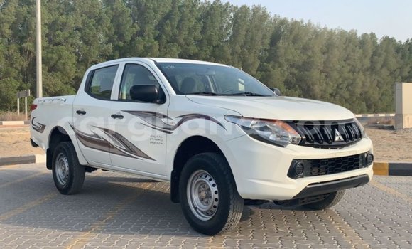 Sayi Imported Mitsubishi L200 White Mota in Import - Dubai a Ashanti Sayi Imported Mitsubishi L200 White Mota in Import - Dubai a Ashanti