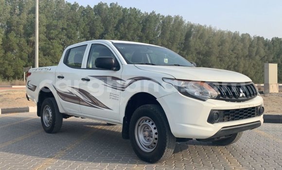 Sayi Imported Mitsubishi L200 White Mota in Import - Dubai a Ashanti Sayi Imported Mitsubishi L200 White Mota in Import - Dubai a Ashanti