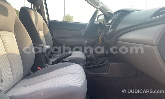 Sayi Imported Mitsubishi L200 White Mota in Import - Dubai a Ashanti Sayi Imported Mitsubishi L200 White Mota in Import - Dubai a Ashanti