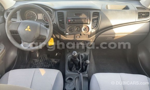 Sayi Imported Mitsubishi L200 White Mota in Import - Dubai a Ashanti Sayi Imported Mitsubishi L200 White Mota in Import - Dubai a Ashanti
