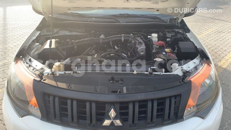 Big with watermark mitsubishi l200 ashanti import dubai 35028