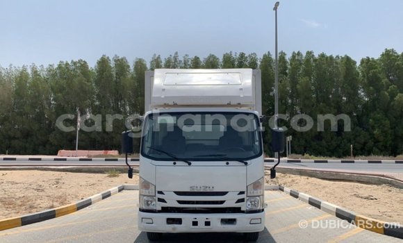 Sayi Imported Isuzu NPR White Babbar mota in Import - Dubai a Ashanti Sayi Imported Isuzu NPR White Babbar mota in Import - Dubai a Ashanti