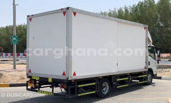 Sayi Imported Isuzu NPR White Babbar mota in Import - Dubai a Ashanti Sayi Imported Isuzu NPR White Babbar mota in Import - Dubai a Ashanti