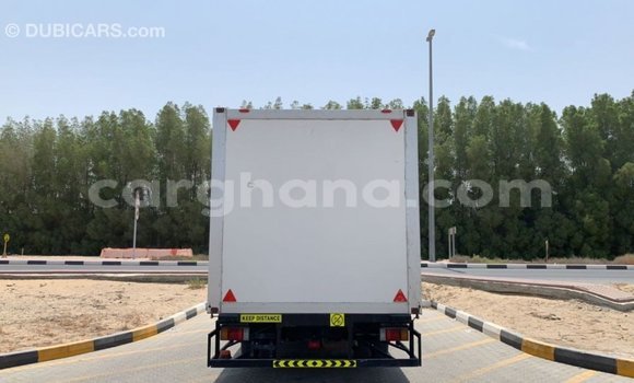 Sayi Imported Isuzu NPR White Babbar mota in Import - Dubai a Ashanti Sayi Imported Isuzu NPR White Babbar mota in Import - Dubai a Ashanti