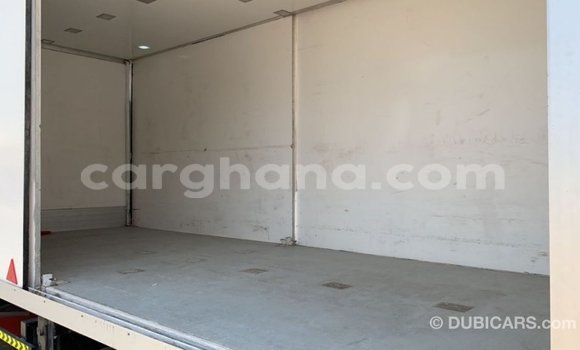 Sayi Imported Isuzu NPR White Babbar mota in Import - Dubai a Ashanti Sayi Imported Isuzu NPR White Babbar mota in Import - Dubai a Ashanti