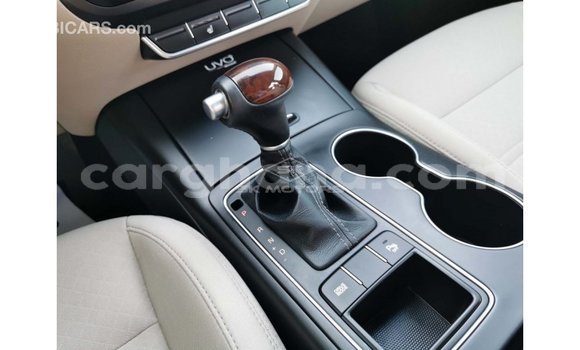 Buy Import Kia Sorento White Car in Import - Dubai in Ashanti Buy Import Kia Sorento White Car in Import - Dubai in Ashanti