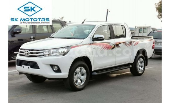 Ra Imported Toyota Hilux funfun Ọkọ̀ in Import - Dubai ni Ashanti Ra Imported Toyota Hilux funfun Ọkọ̀ in Import - Dubai ni Ashanti
