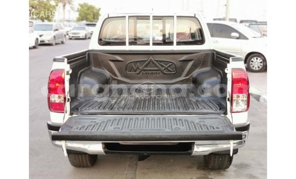 Ra Imported Toyota Hilux funfun Ọkọ̀ in Import - Dubai ni Ashanti Ra Imported Toyota Hilux funfun Ọkọ̀ in Import - Dubai ni Ashanti
