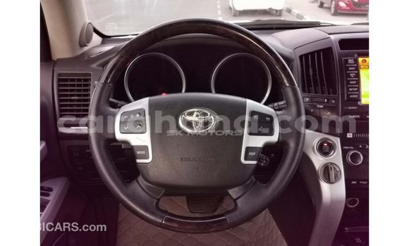 Buy Import Toyota Land Cruiser White Car in Import - Dubai in Ashanti Buy Import Toyota Land Cruiser White Car in Import - Dubai in Ashanti