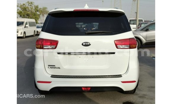 Ra Imported Kia Carnival funfun Ọkọ̀ in Import - Dubai ni Ashanti Ra Imported Kia Carnival funfun Ọkọ̀ in Import - Dubai ni Ashanti