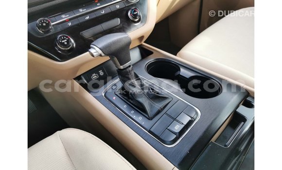 Ra Imported Kia Carnival funfun Ọkọ̀ in Import - Dubai ni Ashanti Ra Imported Kia Carnival funfun Ọkọ̀ in Import - Dubai ni Ashanti
