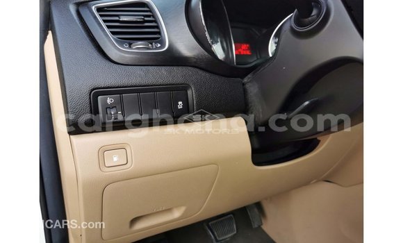 Ra Imported Kia Carnival funfun Ọkọ̀ in Import - Dubai ni Ashanti Ra Imported Kia Carnival funfun Ọkọ̀ in Import - Dubai ni Ashanti