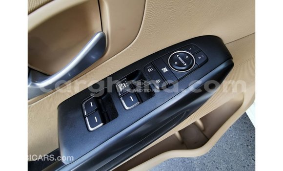 Ra Imported Kia Carnival funfun Ọkọ̀ in Import - Dubai ni Ashanti Ra Imported Kia Carnival funfun Ọkọ̀ in Import - Dubai ni Ashanti